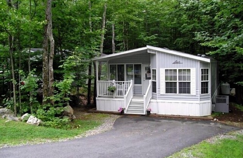 South Casco Cottage | Walk to beach! BOOK NOW1