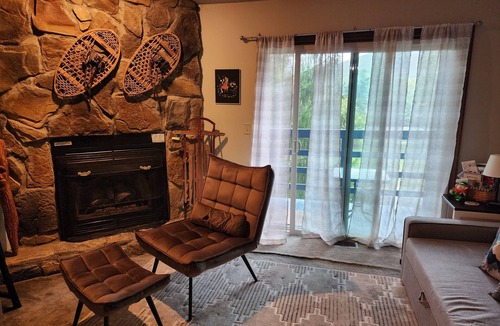 Timberline Condo | Walk to Dolly Sods, Balcony Mountain Views + Gas Grill & Jacuzzi Tub! 3rd Fl.