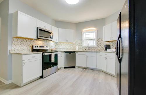 Warrensburg House | Walk to Dtwn Warrensburg: Cozy Family Home!