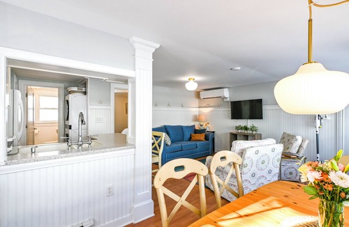 Camp Ellis House | Walk to the Beach from this charming 1 bedroom cottage in Camp Ellis!