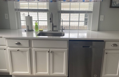 Wareham Center Cottage | Walking distance to Private Beach! Charming Cottage North of Cape Cod.