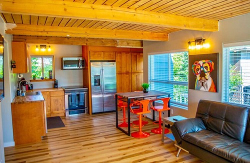 Government Hill Villa | Warm 3B w/Yard | 2 min to Downtown