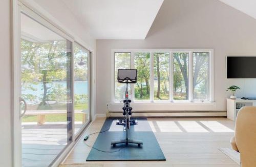 Harpswell House | Water-view retreat with beach access, deck, grill, EV charger & lawn games