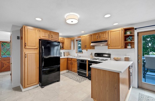 Great Neck House | Water views of Plum Island sound and access to private, sandy beach