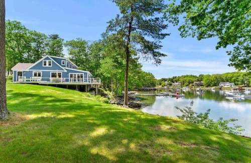Portsmouth House | Waterfront 5BR Portsmouth Luxury Home AC
