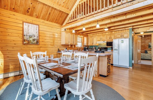 New Durham House | Waterfront Chalk Pond - Fireplace - Kayaks