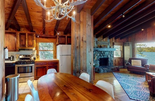 Moultonborough House | Waterfront Compound 2 Homes Sleeps 12 Lake Winnipesaukee Dock Dogs Considered