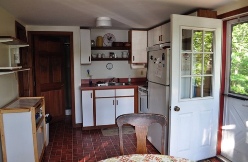 Northwood Cottage | Waterfront Cottage on Northwood Lake with Beach and Dock