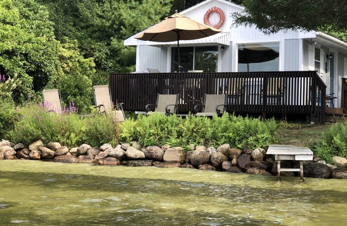 East Wareham Cottage | Waterfront Cottage on White Island Pond w/private beach. Pet-Friendly!