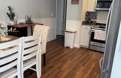 East Fultonham House | Waterfront cottage w/private boat slip & hot tub @ Buckeye Lake