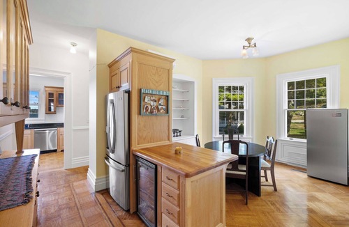 Groton House | Waterfront Estate in Groton – 10 Bedrooms, Private Pier, & Beach Access