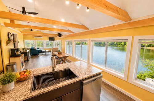 Brookline House | WATERFRONT FAMILY RETREAT - PRIVATE BEACH, DOCK & KAYAKS