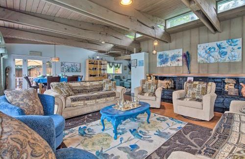 West Juneau House | Waterfront House w/Glacial Views - Near Downtown!