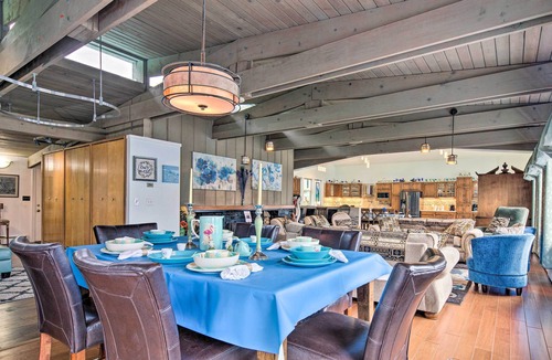 West Juneau Cottage | Waterfront House w/Glacial Views - Near Downtown!
