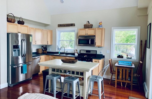Franklin County House | Waterfront Lake House - built in 2017 on shoreline & dog friendly