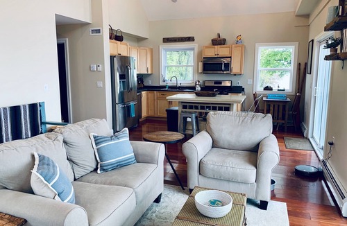 Franklin County House | Waterfront Lake House - built in 2017 on shoreline & dog friendly