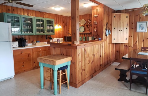 Deerfield House | Waterfront Lake House Cottage Private Dock, Deck, Kayak, Boat, Swim, Fish, RELAX