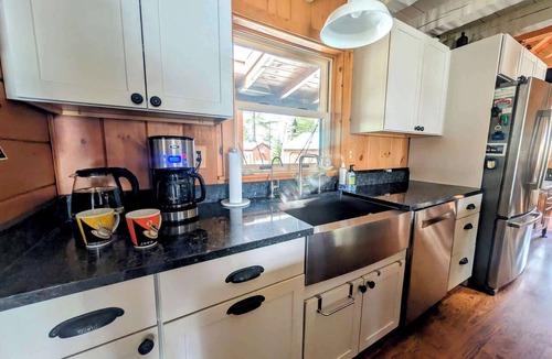 Lamoine House | Waterfront Log Cabin Steps to Beach & Wildlife