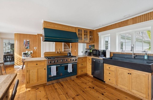 York Harbor House | Waterfront Luxury | 7BR Historic York Harbor Home Featured in Decor Maine Magazine