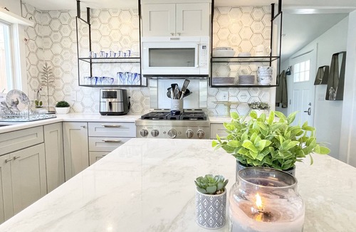 Northwest Harwich House | ★Waterfront & On Bike Path★Firepit ★Private beach★Bikes★Kayaks★Sm.Pet OK💥Sunsets