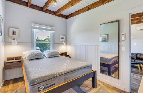 Hampton Bays Hotel | Waterfront suite and more in a Boutique Hotel, Heart of Hampton Bays,.