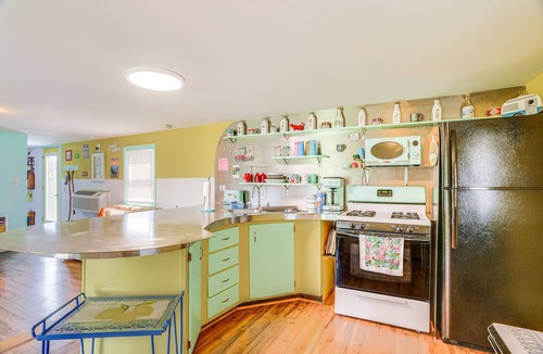 Rileyville Apartment | Waterfront Virginia Retreat w/Canoe, Pets Welcome