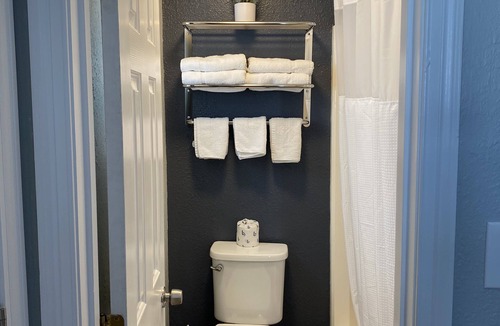 Hampton Hotel | Ways Motel