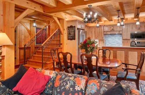 Meredith House | Wekepeke Point Estate on Lake Winnipesaukee