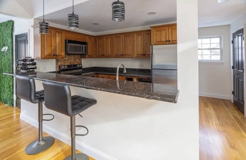 Westwood House | Welcome in this charming one bedroom apartment located in Westwood. WorldCup2026