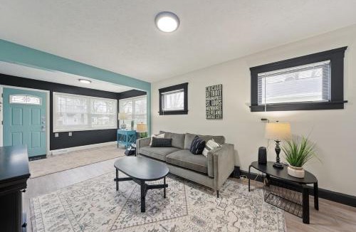 Westlake Apartment | Welcome to the Treasure house!