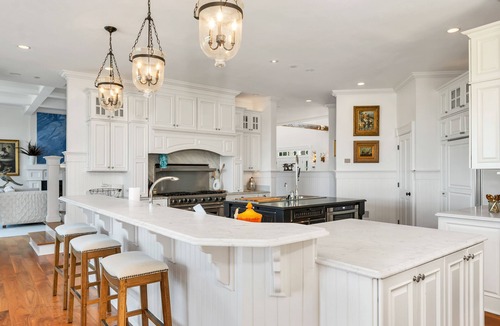 Tuftonboro House | Welcome to the Tuftonboro Manor! Perfect for reunions, retreats and vacations!