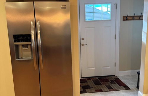 Plantsville House | Welcoming 1500 square foot 3-bedroom house completely remodeled in Southington