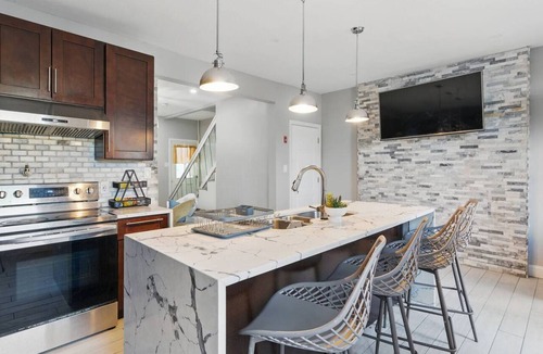 Chicopee House | Welcoming 3-bedroom house- Gardner home