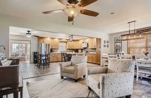 Circleville House | Welcoming 5 bedroom near Circleville & Deer Creek