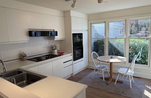 Tisbury House | West Chop Tashmoo Beach Townhouse w/Pool Pickleball & Tennis borders Golf Course