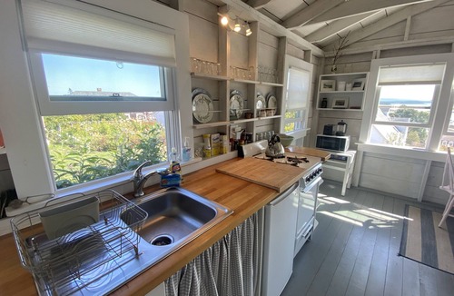 Stonington Cabin | West Cottage- Small Ocean View Cottage