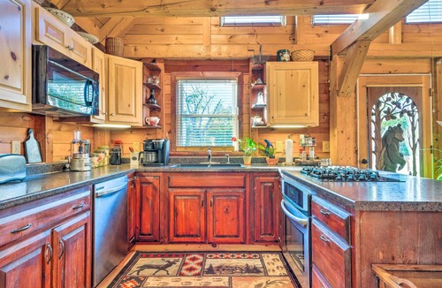 Walden Cabin | West Danville Cabin: Day Trip to Stowe Mtn!