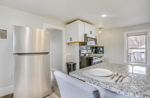 Weymouth Apartment | Weymouth Apartment: Close to Beaches & Boston!