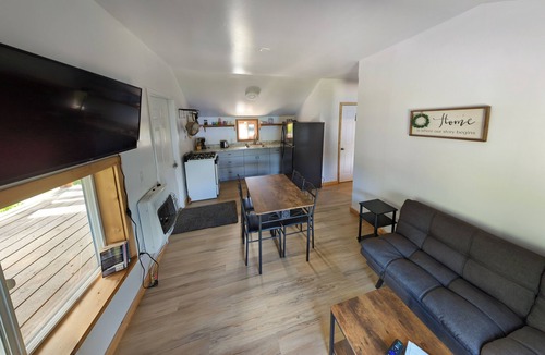 Whale Pass Cabin | Whale Pass Adventure Apartment | Cabin in Whale Pass accessible via boat or car