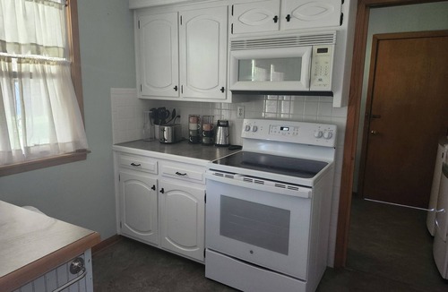 Excelsior Springs House | Where Comfort Meets Character – A Sweet 2-Bedroom Hideaway