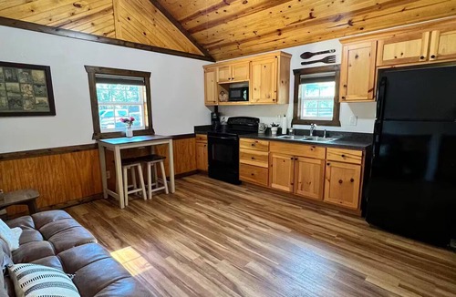 Mabank Cabin | Whispering Cedars Cabin
