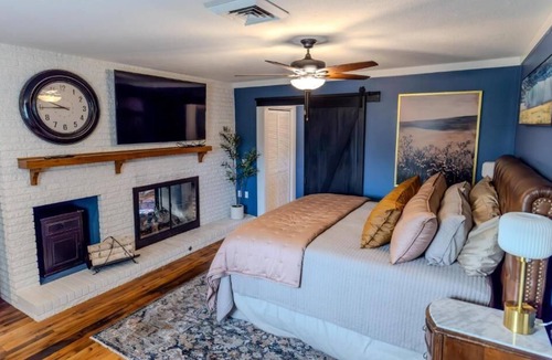 Salina Cabin | Whispering Prairie