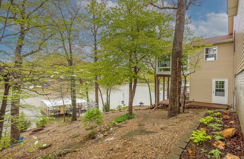 Lake of the Ozarks House | Whispering Winds - Great House on a Great Point