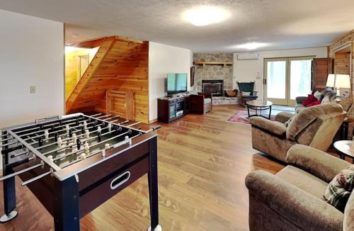 McHenry House | Whistling Bear