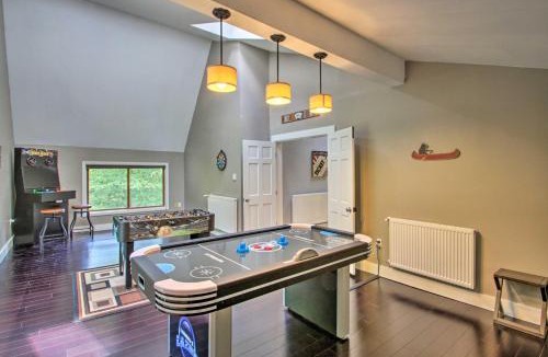 Thornton House | White Mountain Escape w/Separate In-Law Suite!