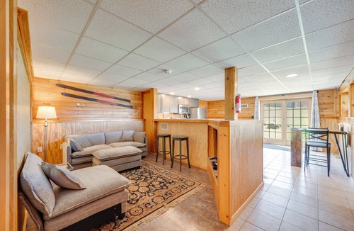 Bethlehem Apartment | White Mountains Escape! Shared Patio + Yard