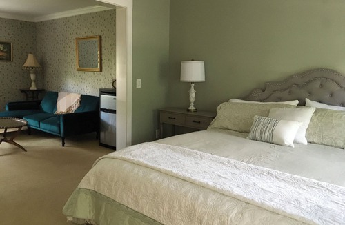 Williston North House | Williston Village Inn