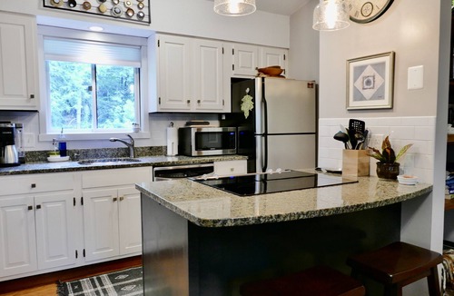 Quechee House | Windfall @ Quechee Club VT: Cozy Updated Condo A/C, Fireplace -Ski -Golf -Renew