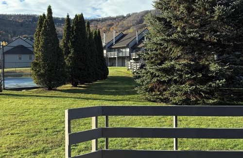 Windham House | Windham Mountain Village Townhouse