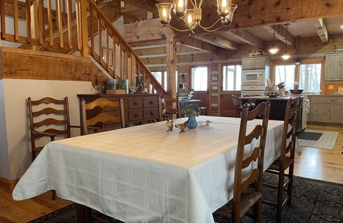 Leesburg House | WINDRIDGE = Fun-Romantic-Log House; Near Historic Sites,Wineries,Breweries,Shops